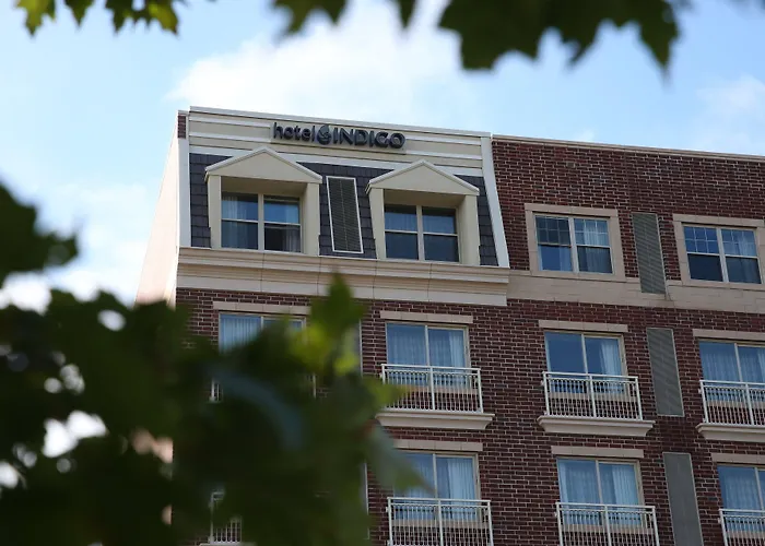 Hotel Indigo Naperville Riverwalk By Ihg